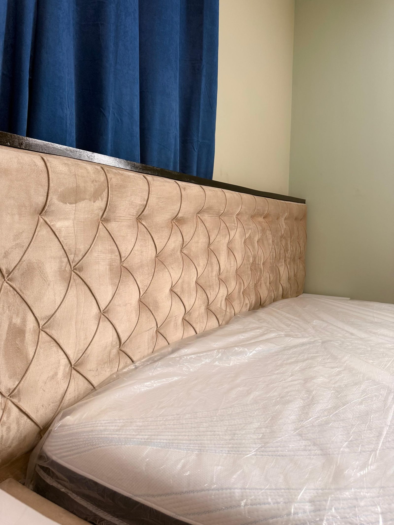 THE CHESTERFIELD - Image 10